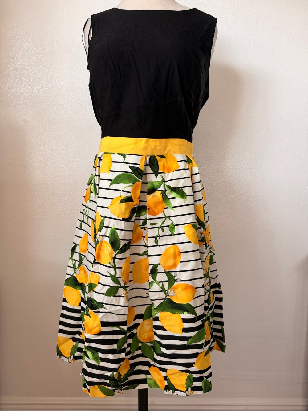 Chetta B Black Bodice with Yellow Lemon-Print A-Line Skirt Dress